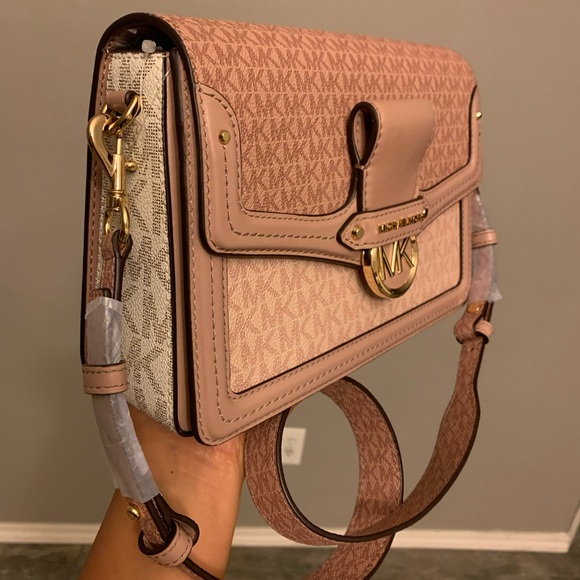 New Mk 💕 Jessie shoulder bag very unique - Picture 9 of 10